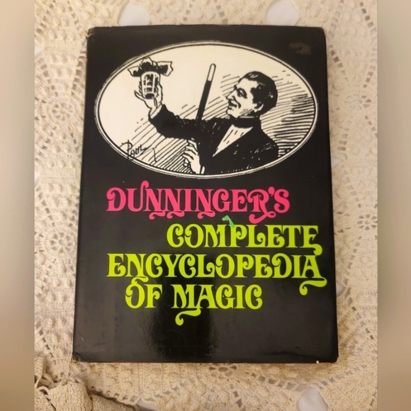 Joseph Dunninger///DUNNINGERS COMPLETE ENCYCLOPEDIA OF MAGIC - Picture 1 of 5